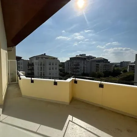 2 Pieces Avec Terrasse Apartment